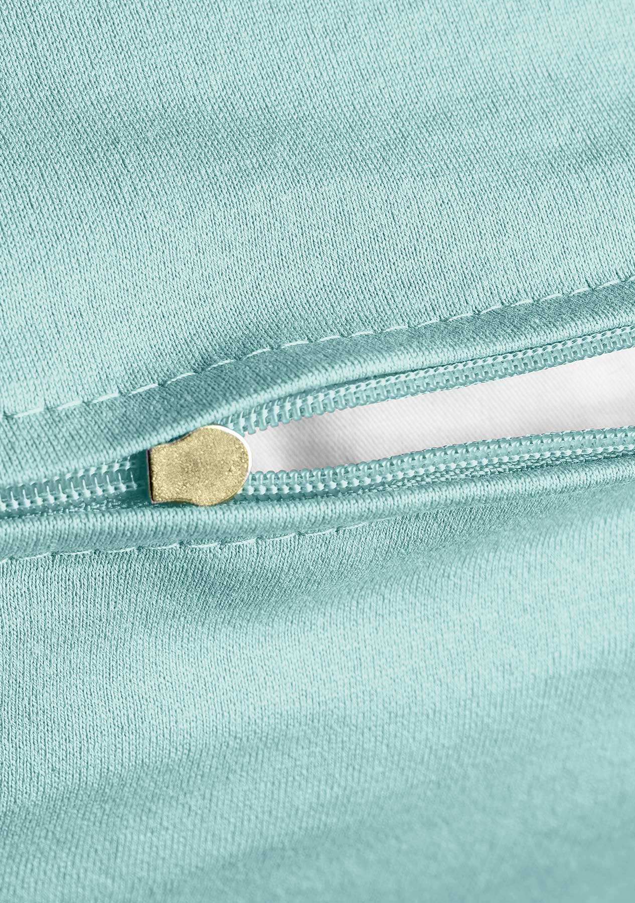 Luxurious thread and jersey pillowcase 80 x 80 cm