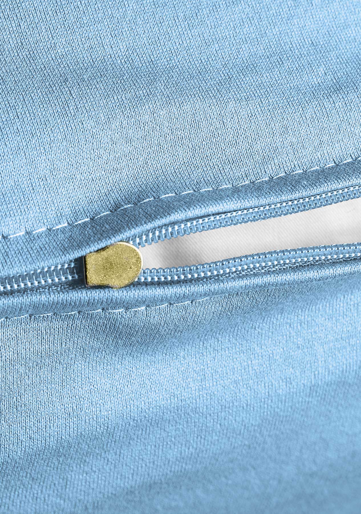 Luxurious thread and jersey pillowcase 80 x 80 cm