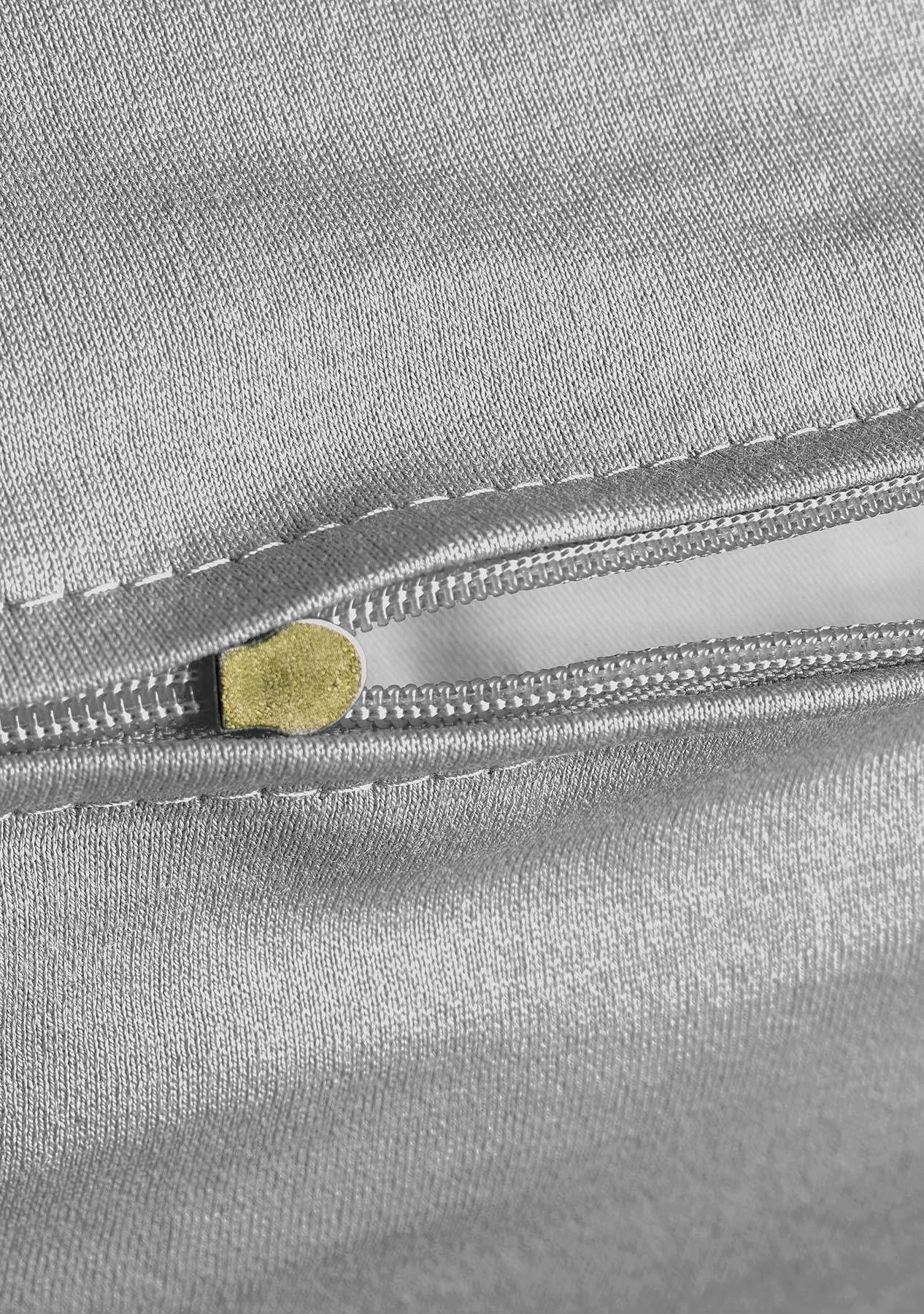 Luxurious thread and jersey pillowcase 80 x 80 cm