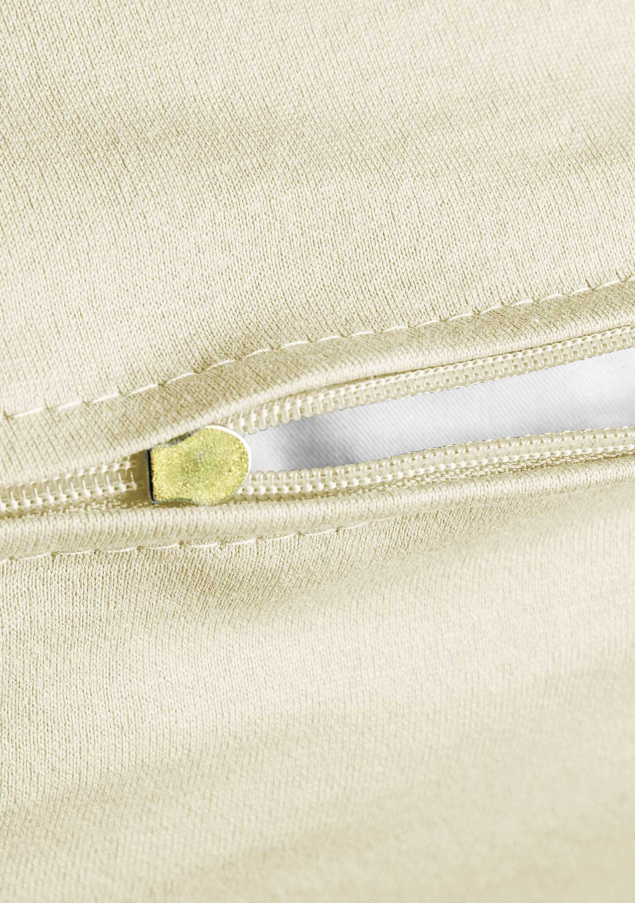 Luxurious thread and jersey pillowcase 80 x 80 cm