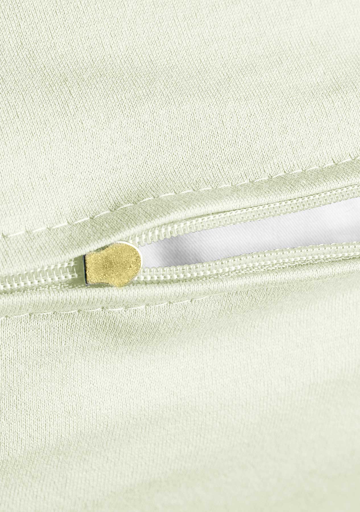 Luxurious thread and jersey pillowcase 80 x 80 cm
