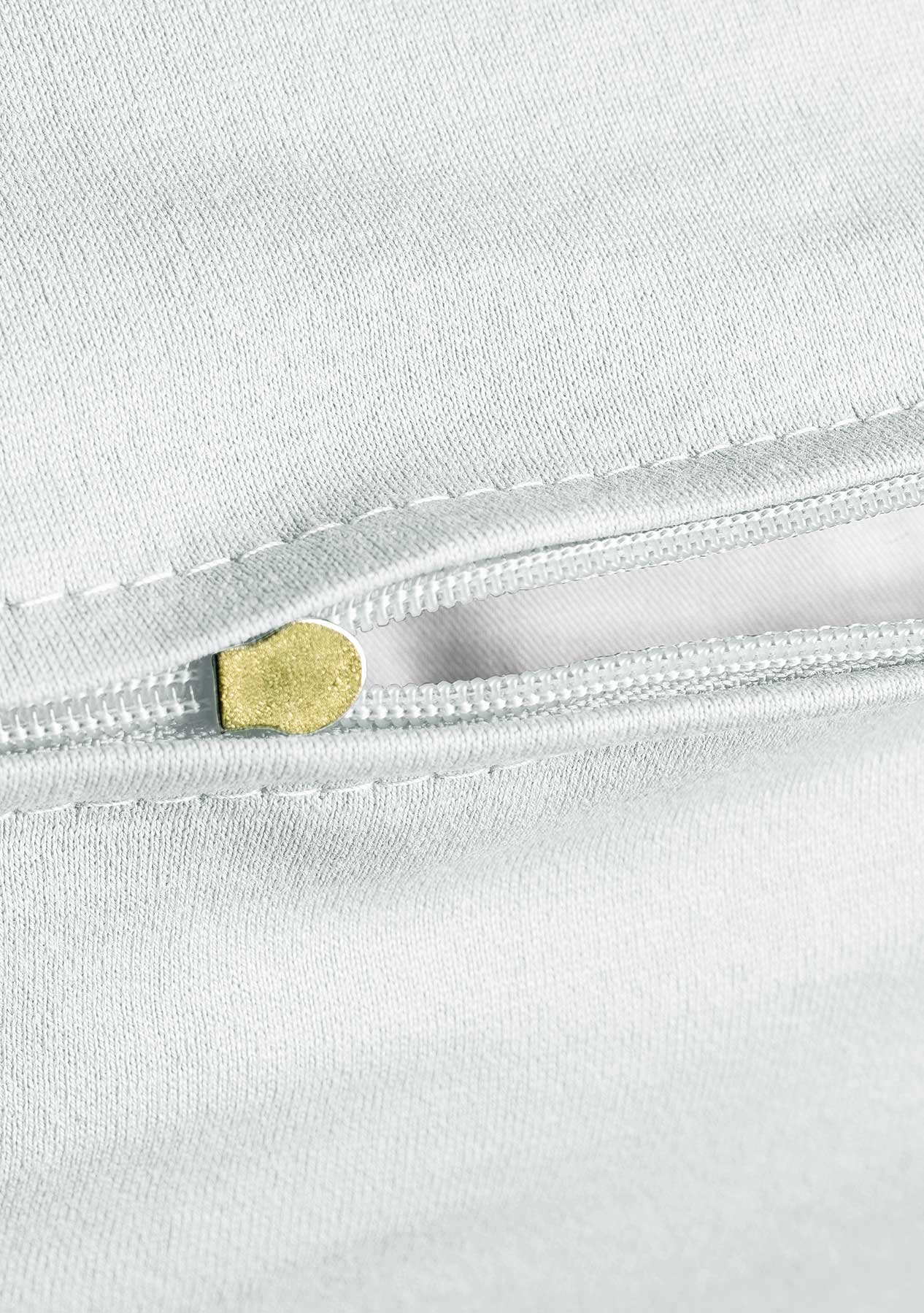 Luxurious thread and jersey pillowcase 80 x 80 cm