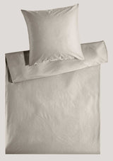 Precious plain satin bed linen with zipper