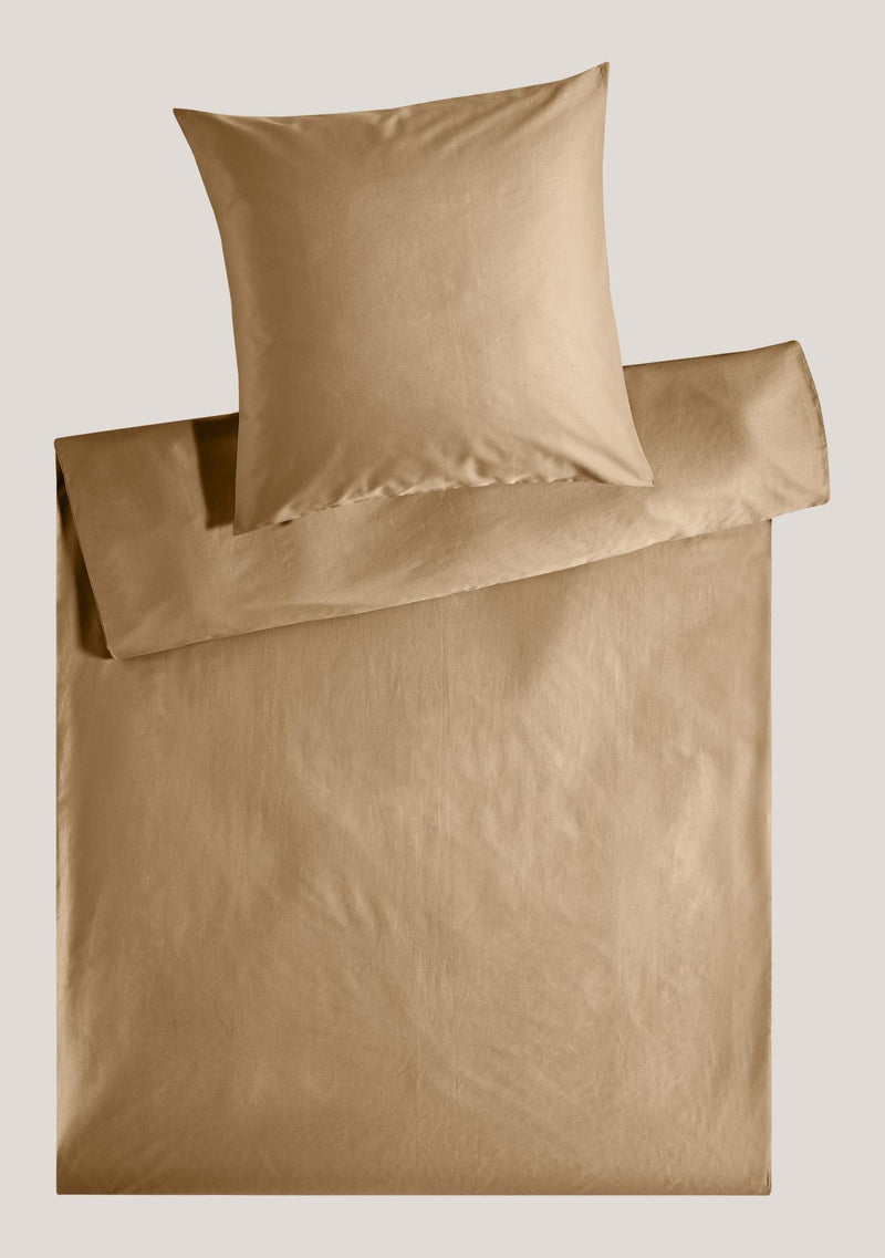 Precious plain satin bed linen with zipper
